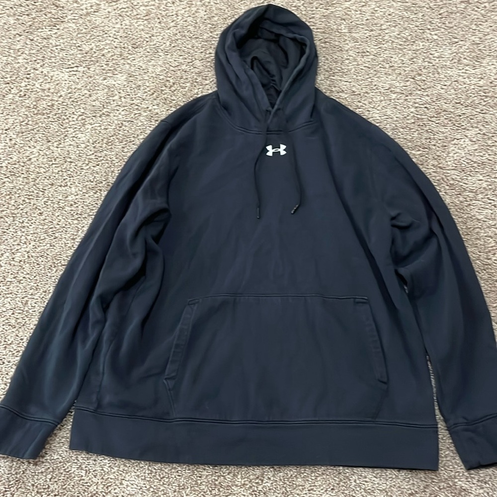 Under Armor Sweatshirt